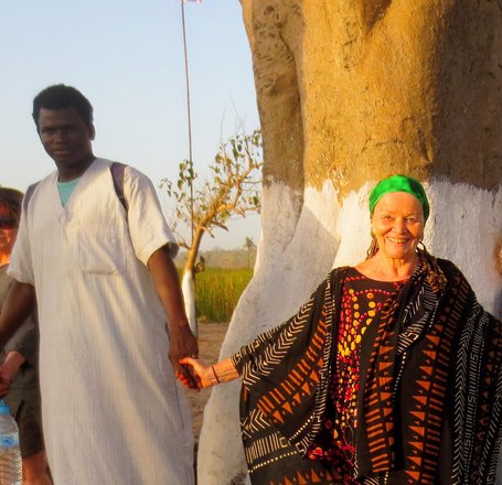 Bandbild: Djali Yancouba Conteh & Monika Camara